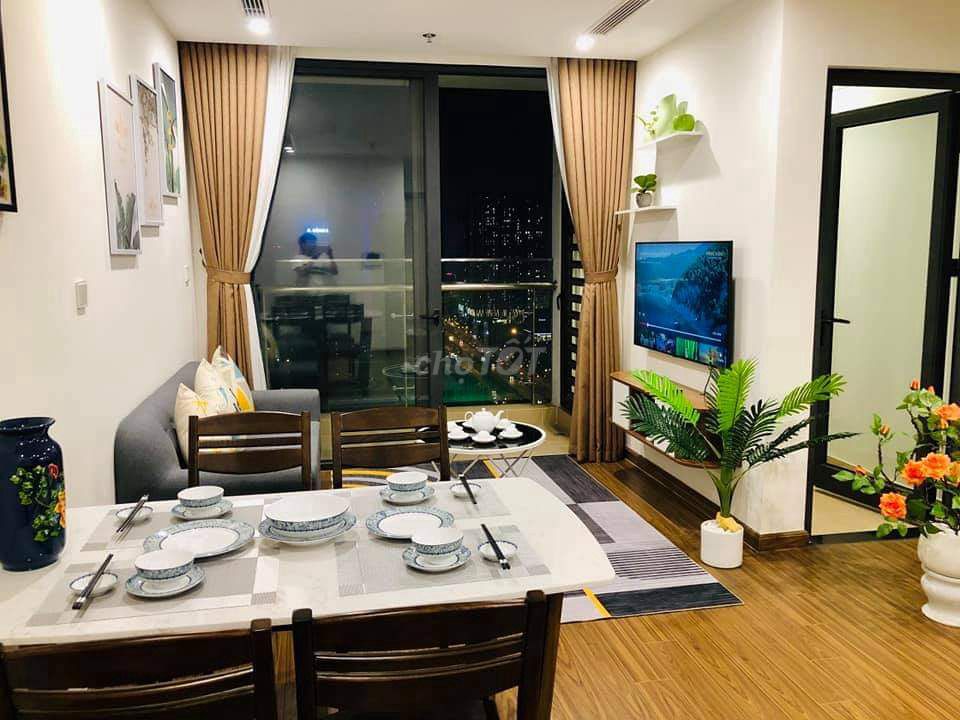 Cho thuê chung cư Vinhomes West Point 2 PN đủ đồ nhận nhà ở ngay