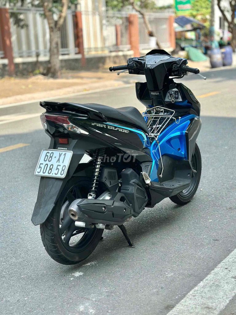 HONDA AIR BLADE - ĐỜI 2018 CHÍNH CHỦ GIÁ TỐT. Mua bán Xe máy tại Thị xã Tân Uyên Bình Dương được đăng bởi Hồ Hoàng Cảnh   hình 4