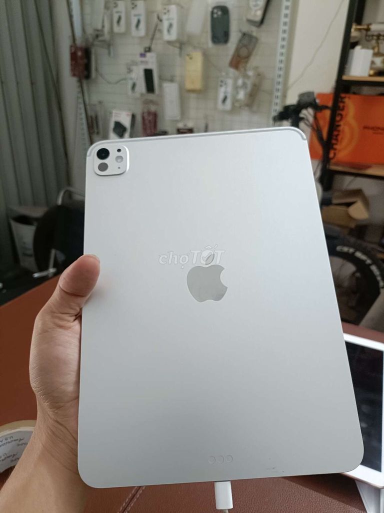 iPad Pro M5 11 inch 256GB sạc 2 lần . Mua bán Máy tính bảng tại Quận Thanh Khê Đà Nẵng được đăng bởi TT PHONE hình 1