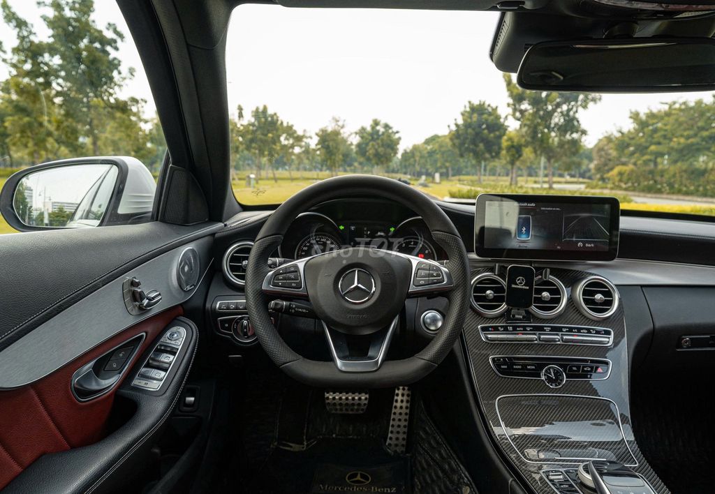 Hàng hiếm C300 AMG 2018 Trắng đỏ đồ chơi nhiều. Mua bán Ô tô tại Quận 7 Tp Hồ Chí Minh được đăng bởi tuấn anh hình 15