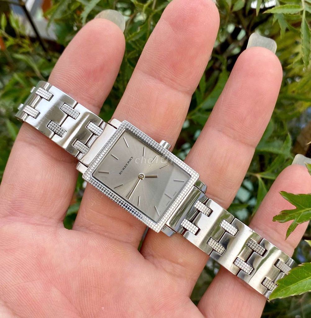 Đồng hồ Burberry nữ thép không gỉ. Mua bán Đồng hồ tại Huyện Thuỷ Nguyên Hải Phòng được đăng bởi Kim Huệ  hình 1