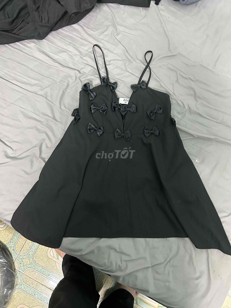 Váy dây Nữ nơ đen. Mua bán Quần áo tại Huyện Nhơn Trạch Đồng Nai được đăng bởi Trần Nguyễn Khôi Anh hình 1