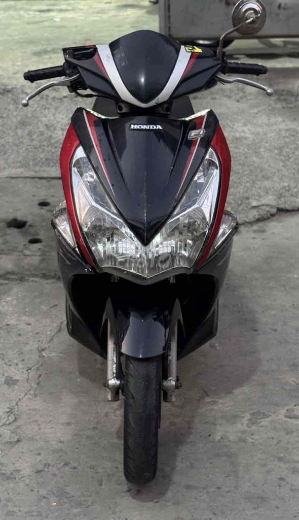 Honda Air Blade 2024 красно-черный