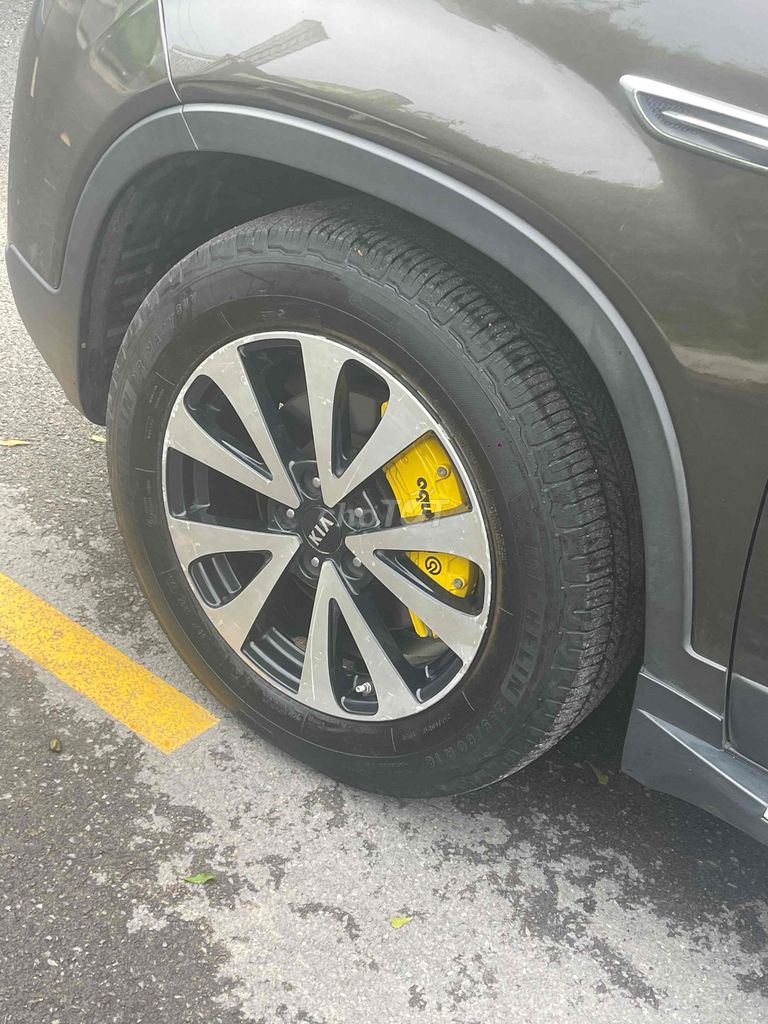 Kia Sorento 2016 2WD 2.4 GAT - 115000 km. Mua bán Ô tô tại Quận 8 Tp Hồ Chí Minh được đăng bởi Toàn  hình 3