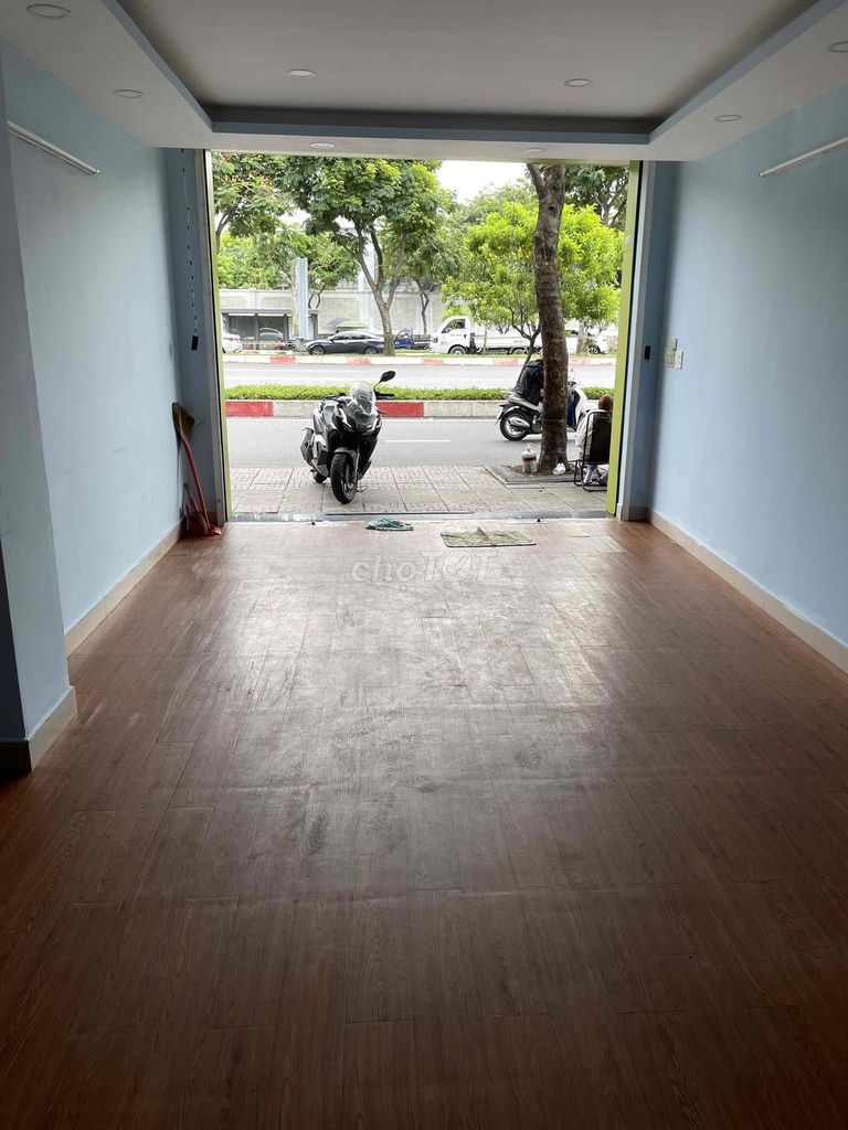 NHÀ MẶT TIỀN PHẠM VĂN ĐỒNG – NHÀ 4 TẦNG, VỊ TRÍ KINH DOANH ĐẸP