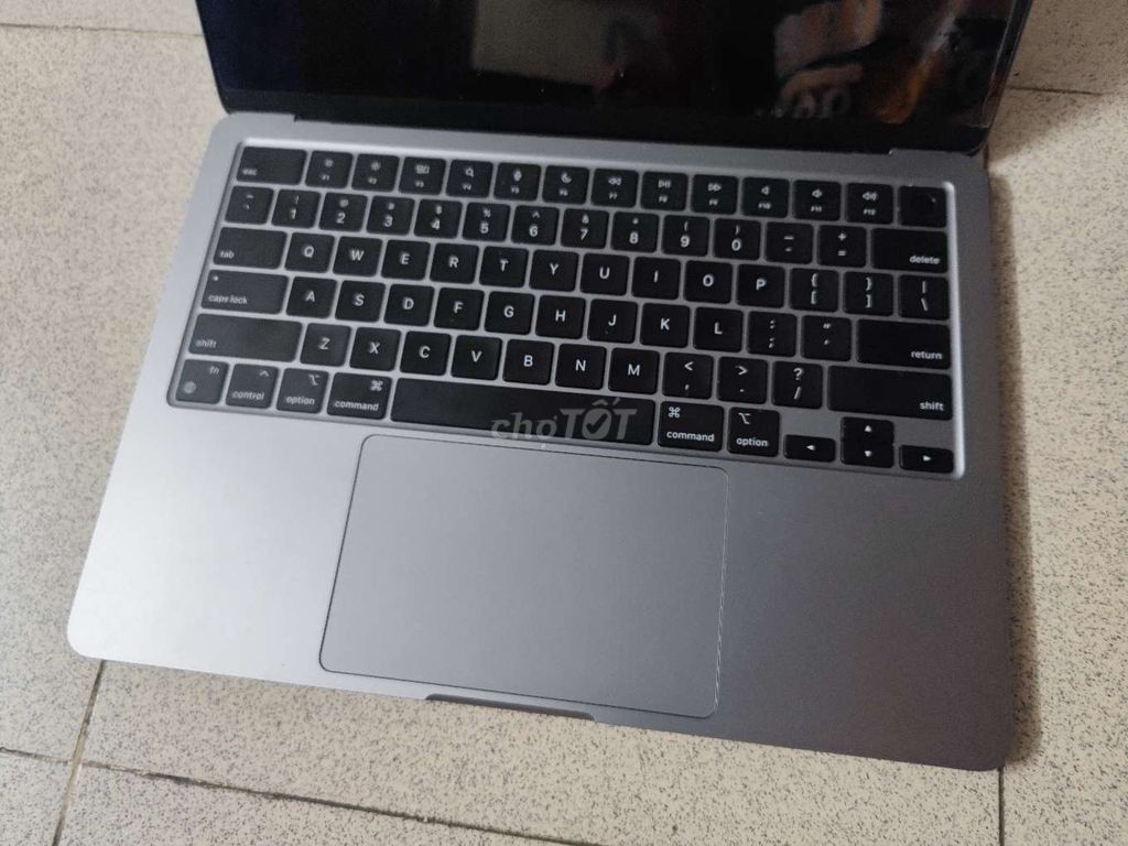 Apple Macbook Air M2 16GB/256GB 99% mới. Mua bán Laptop tại Thành phố Thủ Đức Tp Hồ Chí Minh được đăng bởi Nguyễn Quý hình 1