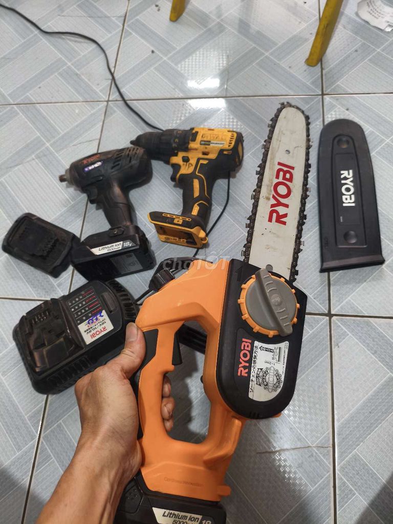 Máy bắn vít, máy khoan,  cưa xích Ryobi 18V. Mua bán Đồ chuyên dụng, Giống nuôi trồng tại Thành phố Biên Hòa Đồng Nai được đăng bởi  Ngọc Tuấn hình 1