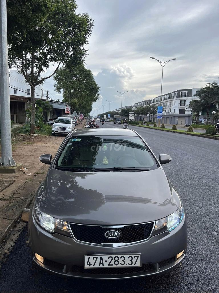 Em cần bán Kia cerato 2009 số sàn