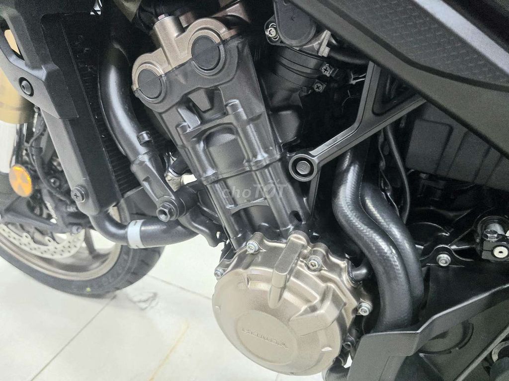 QUÝMOTOR CYCLE ĐÀ NẴNG, HONDA CB650R CÒN MỚI. Mua bán Xe máy tại Quận Thanh Khê Đà Nẵng được đăng bởi Quý Moto Cycle 21 điện biên phủ Đà Nẵng hình 9