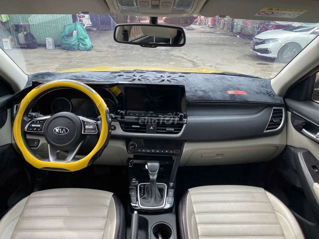 Kia Seltos 2020 Premium 1.4 Turbo,màu vàng,4v km. Mua bán Ô tô tại Quận Bình Tân Tp Hồ Chí Minh được đăng bởi Son Do hình 7