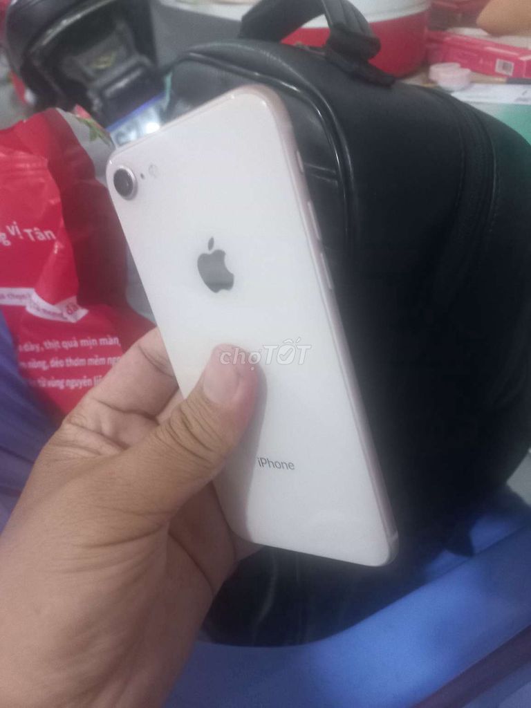 Apple iPhone 8 64GB Trắng. Mua bán Điện thoại tại Quận Ninh Kiều Cần Thơ được đăng bởi Thảo Nguyễn hình 1