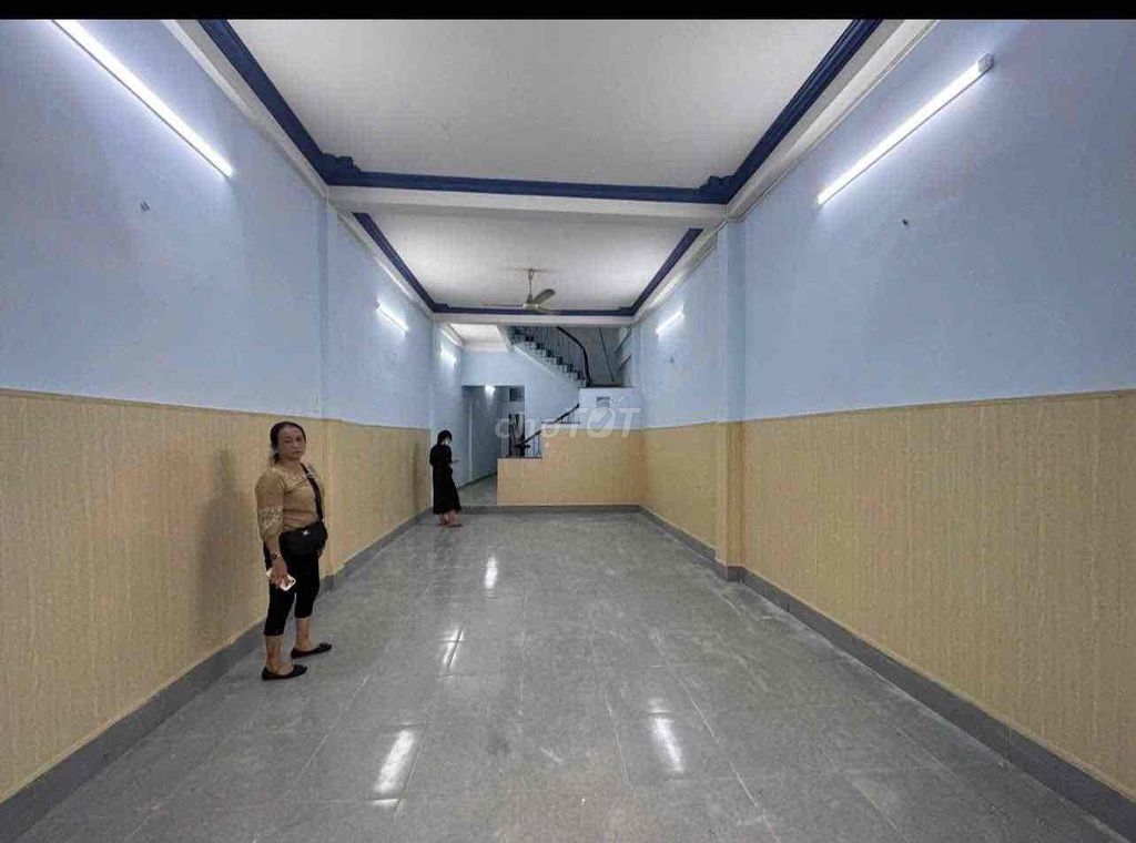 Дом MT Vo Thanh в аренду на площади 11 тан бинь. Высота: 4 м х 22 м, 1-й этаж, 14-й этаж