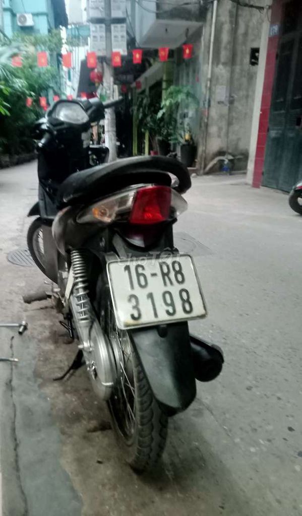 Xe đang đi muốn bán 7tr,xe ngon bốc. Mua bán Xe máy tại Quận Hai Bà Trưng Hà Nội được đăng bởi thành nguyễn tiến hình 1