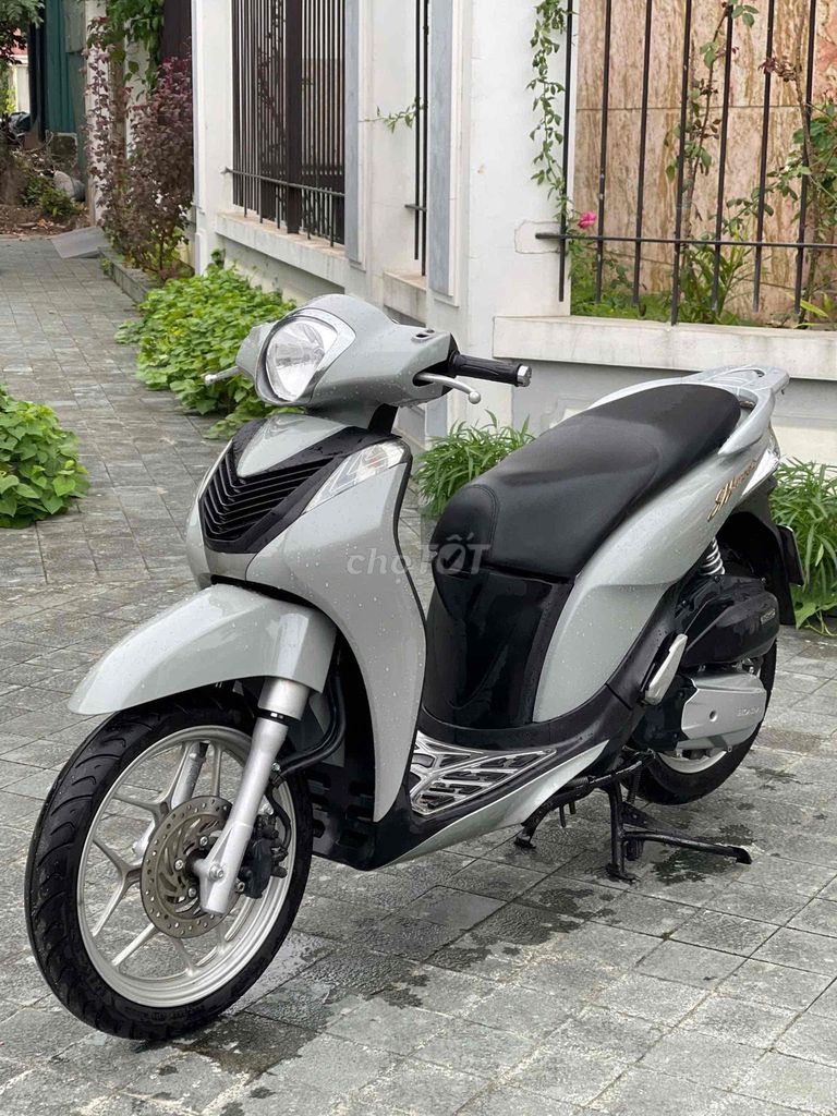 SH MODE Nguyên Bản 2015 Chất_Bảo Hành 2 Năm. Mua bán Xe máy tại Huyện Gia Lâm Hà Nội được đăng bởi Xe Máy Phúc Hưng hình 1