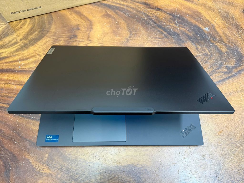 ThinkPad P16s gen 3 i7 16GB/512GB 16 inch Like New. Mua bán Laptop tại Quận Tân Bình Tp Hồ Chí Minh được đăng bởi Nguyễn Phi triều hình 1
