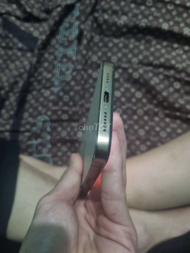 Apple iPhone 16 Pro Max 256GB Vàng VN/A. Mua bán Điện thoại tại Thành phố Thuận An Bình Dương được đăng bởi Mai hình 1