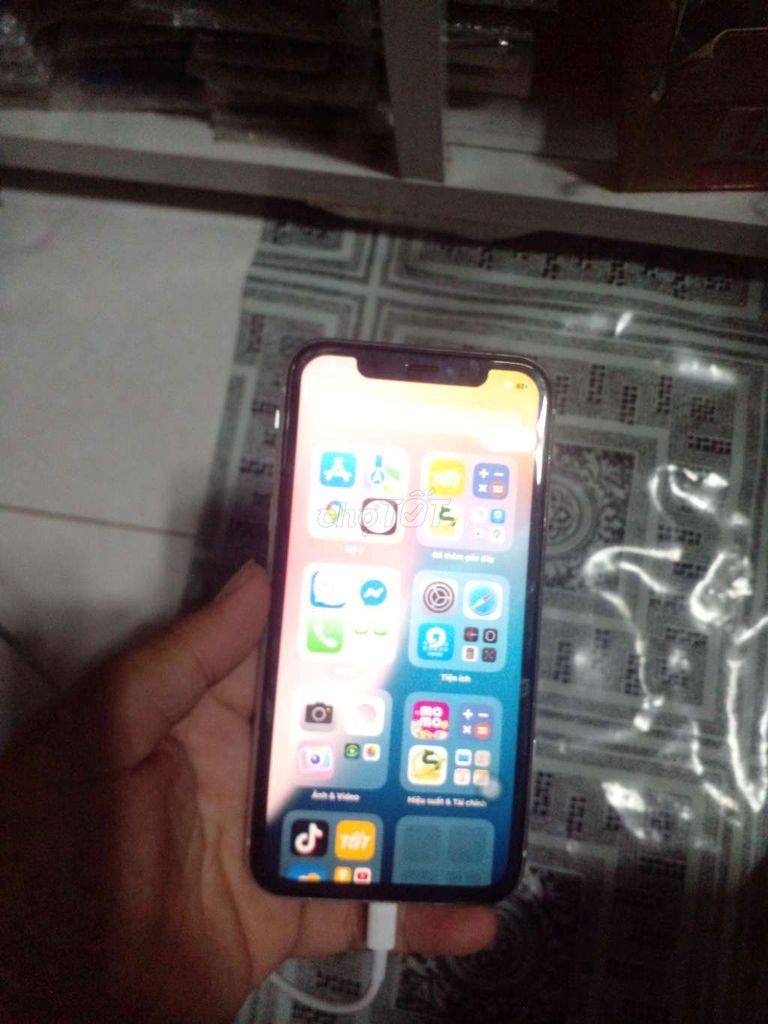 iPhone XR 64GB trắng pin 90 ios 18