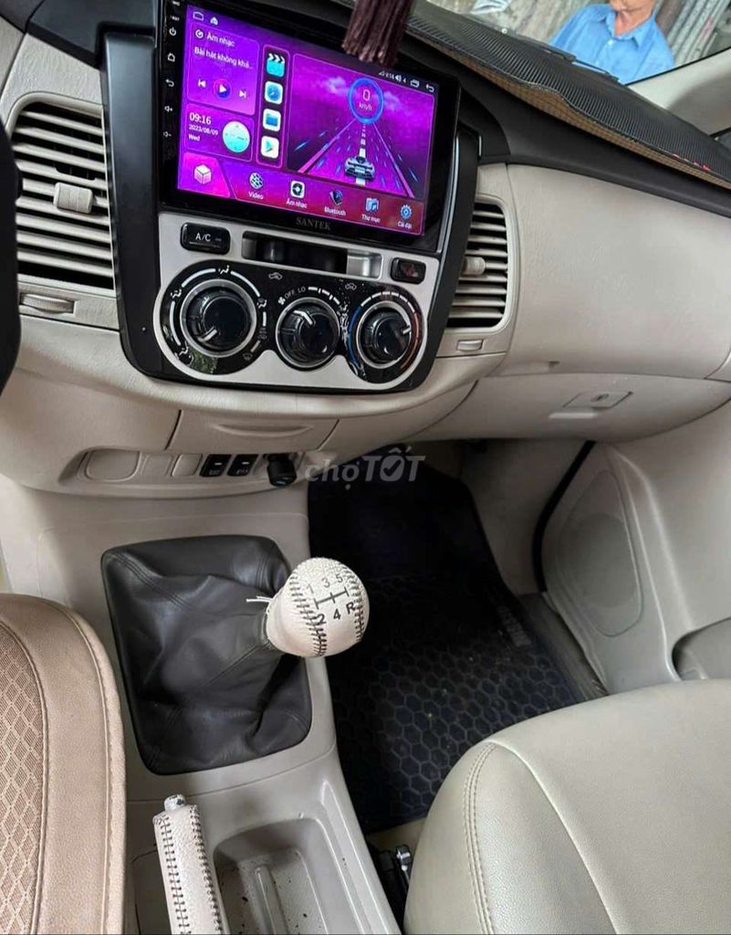 Toyota Innova E 2014 Ghi vàng đồng 114000 km. Mua bán Ô tô tại Quận 1 Tp Hồ Chí Minh được đăng bởi Tin Pham hình 3