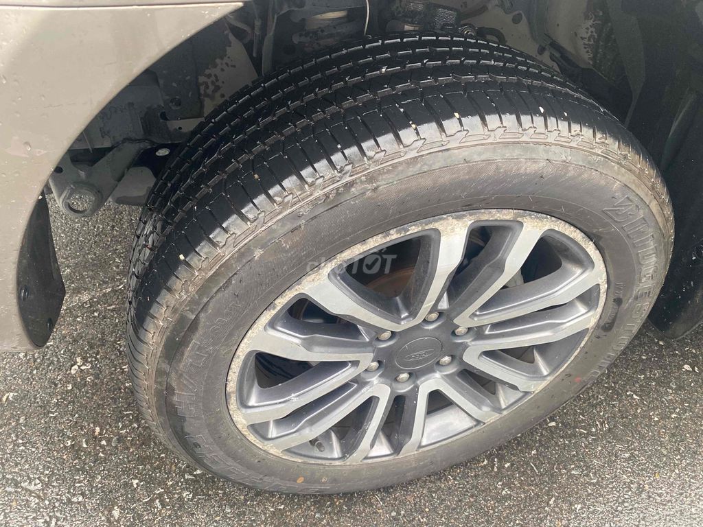 Ford Everest 2020 Titanium 2.0L AT 4x2 - 96000 km. Mua bán Ô tô tại Quận Nam Từ Liêm Hà Nội được đăng bởi Lưu quang kiên hình 6