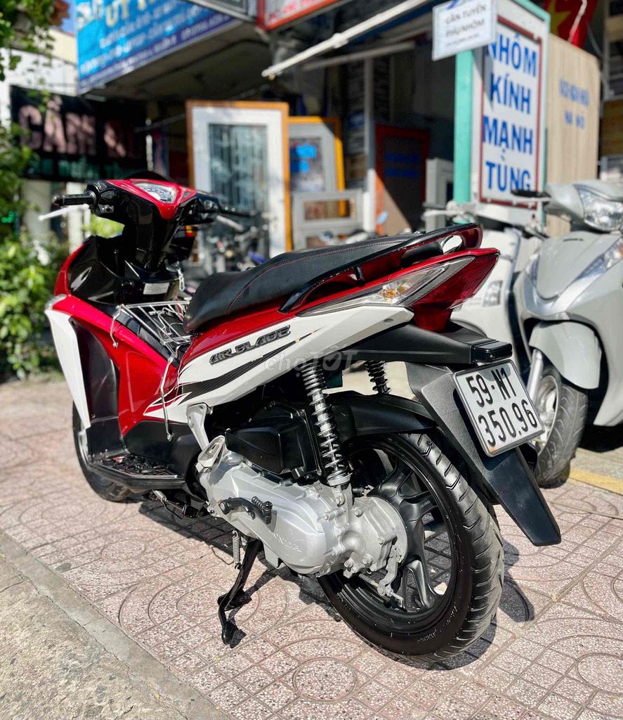 ❤️Honda AirBlade Fi, BSTP Giấy Tờ Đầy Đủ, GÓP. Mua bán Xe máy tại Quận 8 Tp Hồ Chí Minh được đăng bởi Tấn Đạt hình 5