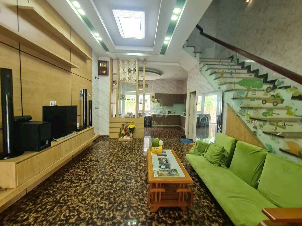 Nhà cho thuê Melosa Khang Điền, 94m2, 3 tầng 4PN, full nội thất,ở ngay