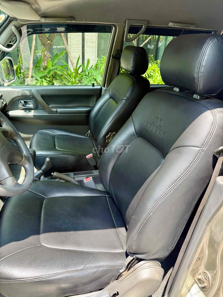 Mitsubishi Pajero V33 2007 механике песочный