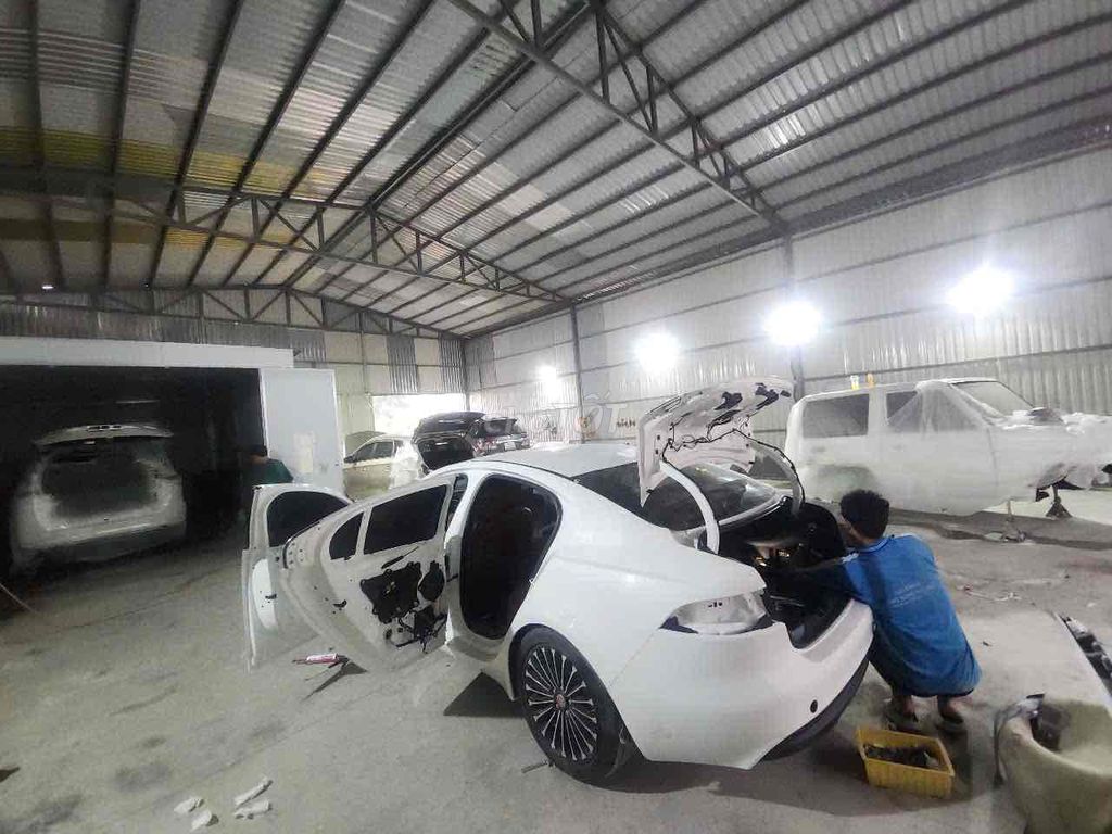 Jaguar XE 2016 - 93000 km. Mua bán Ô tô tại Quận 4 Tp Hồ Chí Minh được đăng bởi đạt hình 1