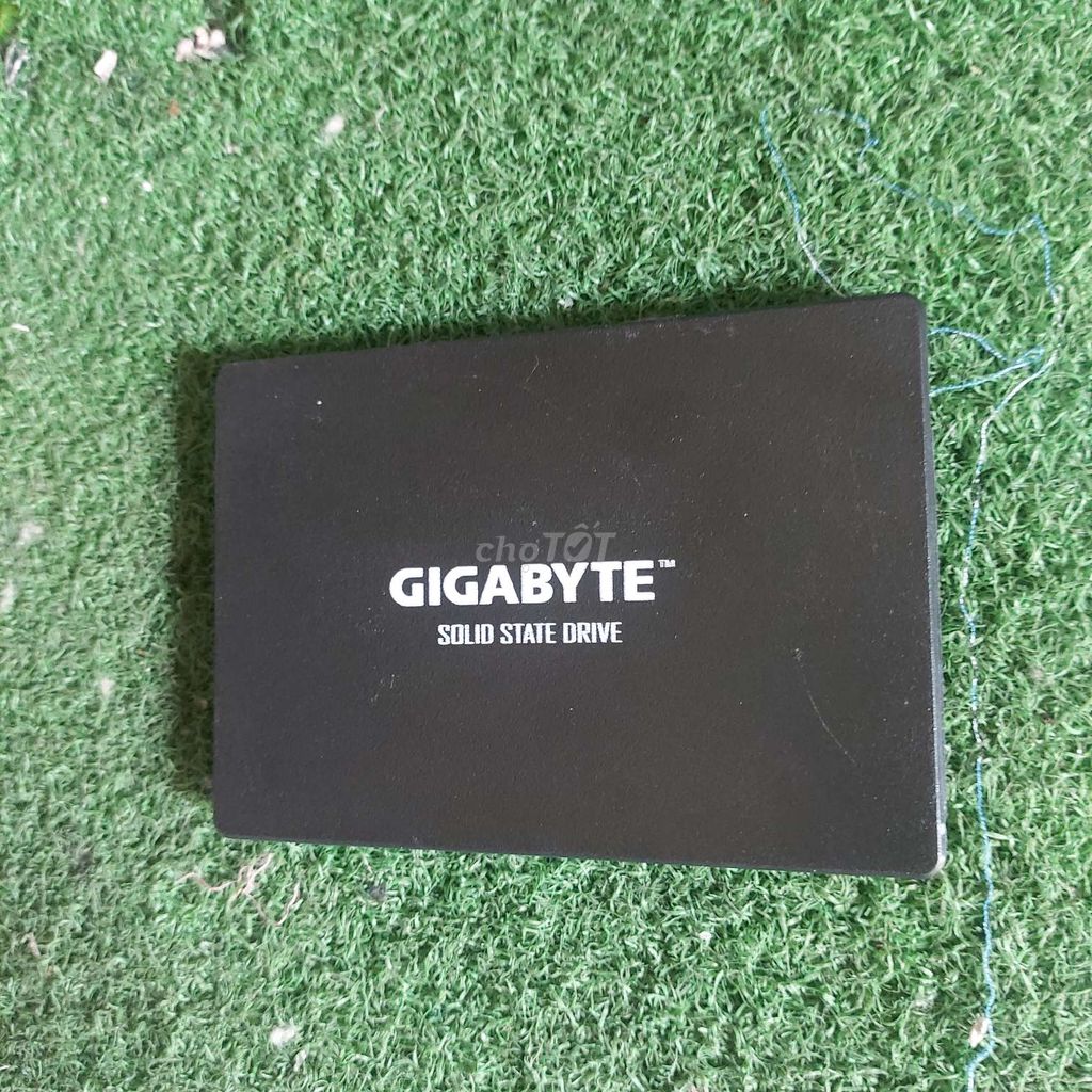 Ổ cứng Gigabyte ssd 240gb có sẵn Windows 10