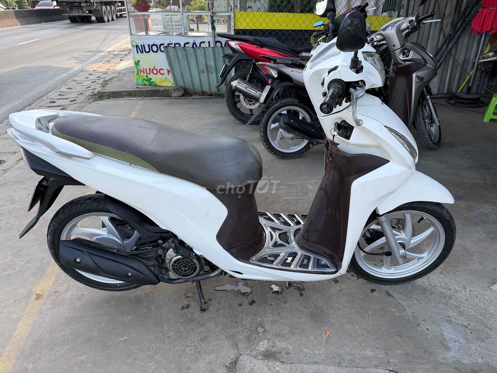Honda Vision 2016 Trắng nguyên zin. Mua bán Xe máy tại Huyện Bình Chánh Tp Hồ Chí Minh được đăng bởi long nhan hình 5