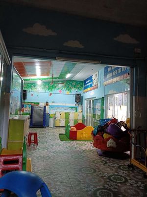 Tuyển giáo viên, bảo mẫu