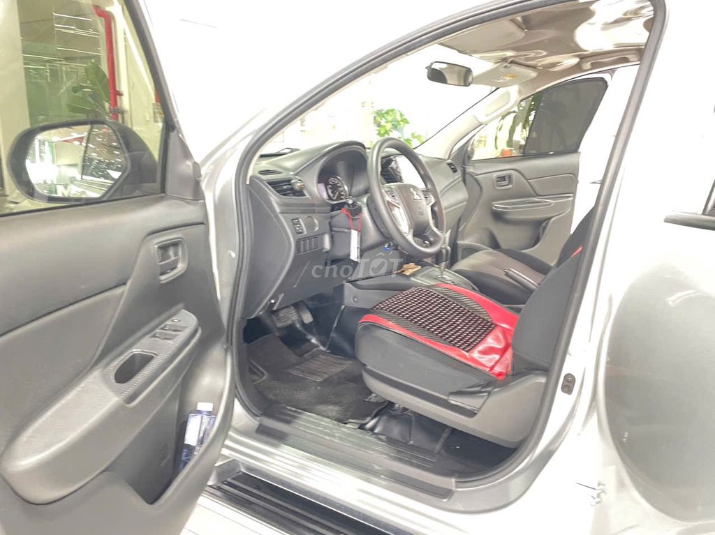 Mitsubishi Triton 2021 4x2 AT bảo dưỡng full hãng. Mua bán Ô tô tại Thành phố Thủ Dầu Một Bình Dương được đăng bởi Mr Việt Mitsubishi BD hình 3