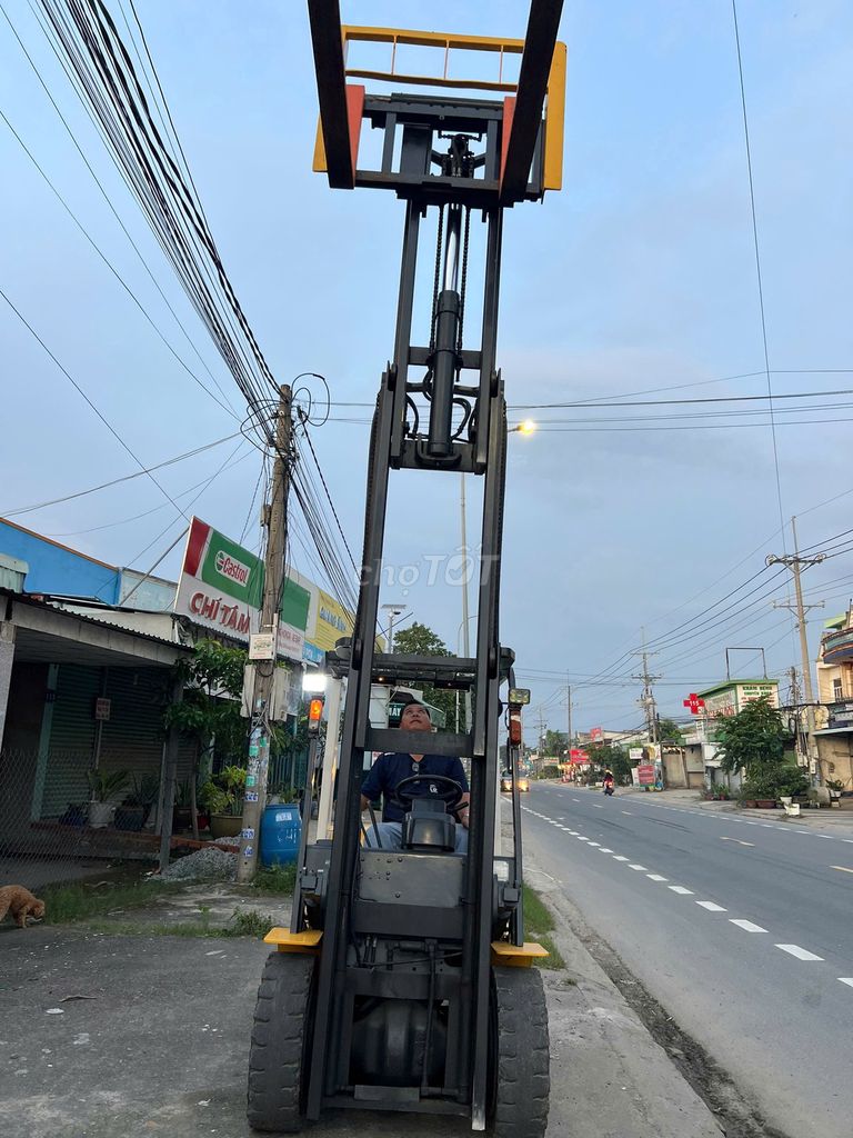 Xe nâng dầu 3t đời cao. Mua bán Phương tiện khác tại Huyện Đức Hòa Long An được đăng bởi Danh Nguyen hình 2