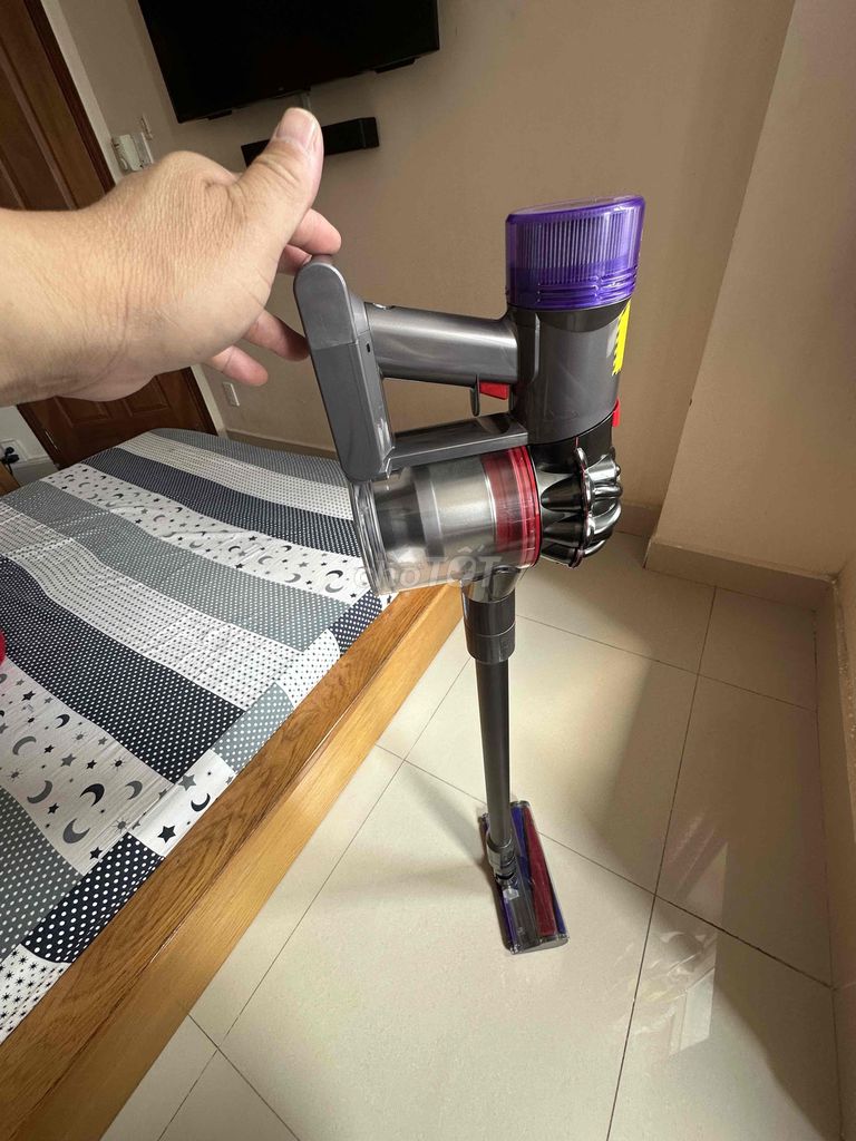 Máy hút bụi dyson V7. Mua bán Nội thất, đồ gia dụng khác tại Quận Tân Phú Tp Hồ Chí Minh được đăng bởi Hàng bãi Nhật giá gốc hình 4