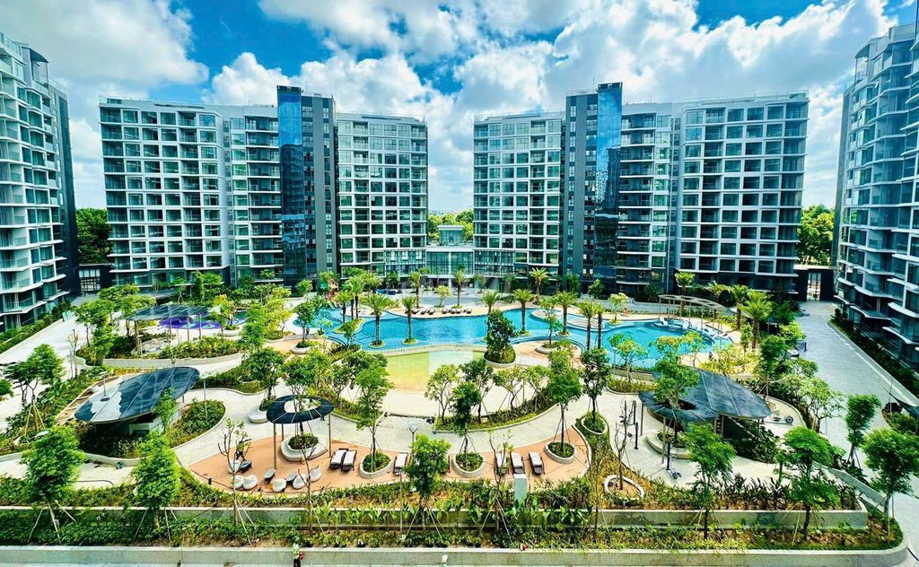 🔥Chỉ 7.4 tỷ View hồ bơi,Căn 3PN3WC/121m2 Diamond Centery Celadon City