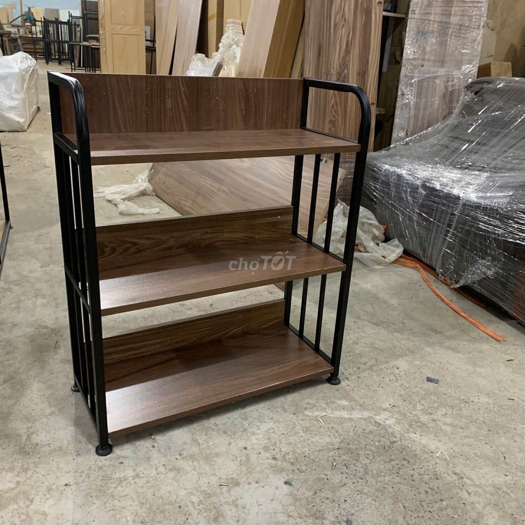 Kệ lò vi sóng Sắt Gỗ Nâu Đen. Mua bán Tủ, kệ gia đình tại Quận Tân Phú Tp Hồ Chí Minh được đăng bởi Tổng Kho Nội Thất Hải Đăng hình 1