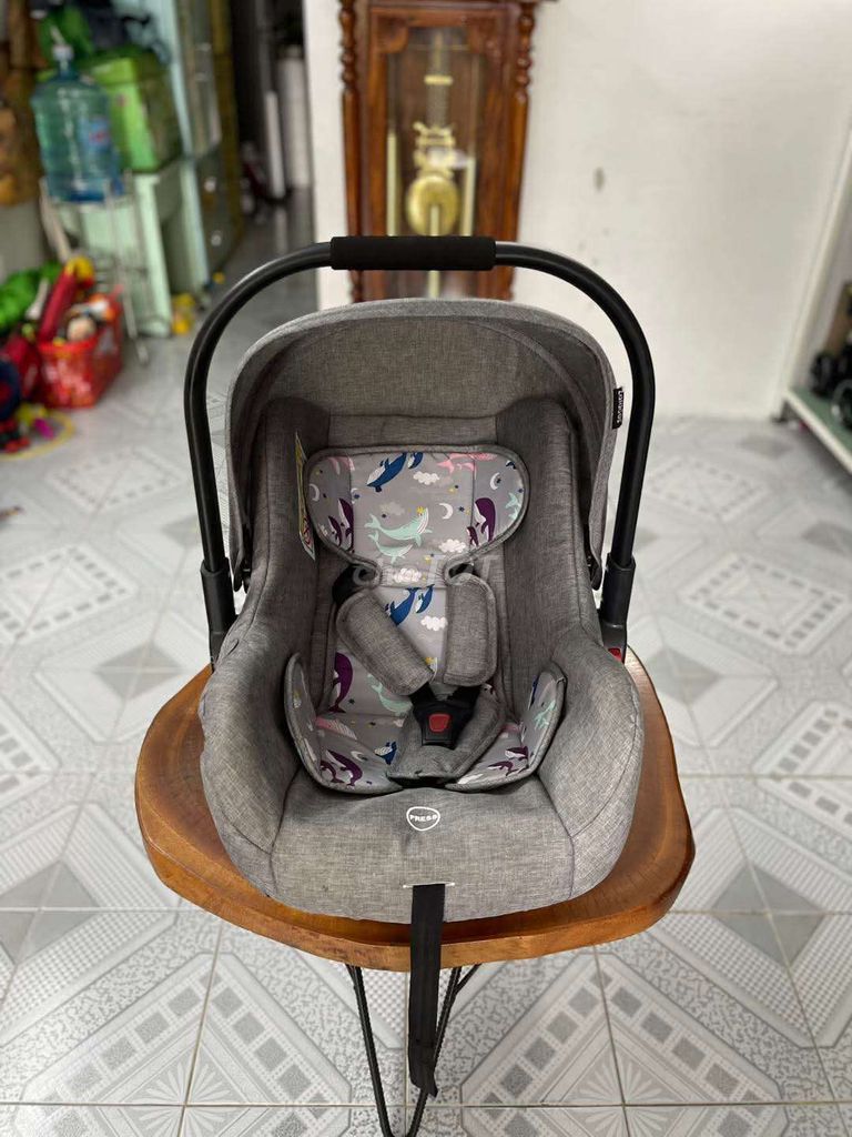 Nôi xách tay ô tô Zaracos. Mua bán Mẹ và bé tại Quận 10 Tp Hồ Chí Minh được đăng bởi Anh Dũng hình 3