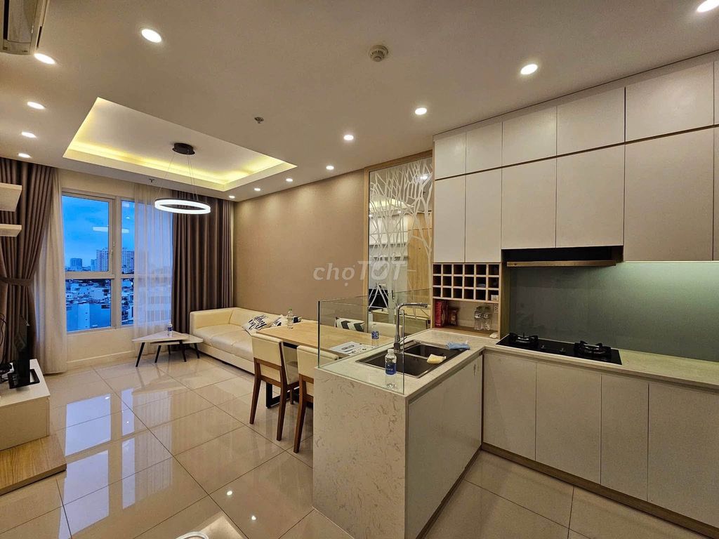 Аренда · 2 комн. · 81 м² · Quận 3, ул. Trường Sa