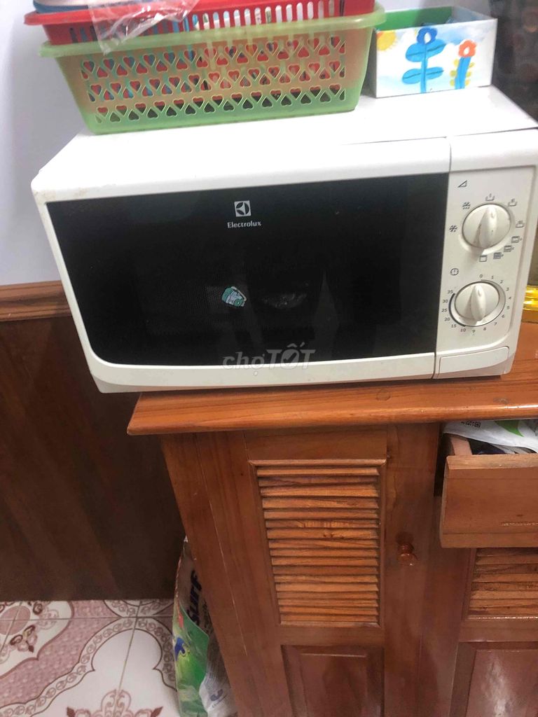 lò vi sóng electrolux thuy điển