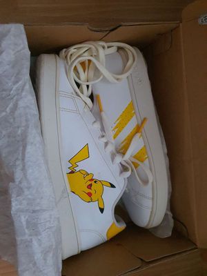 Giày adidas size 38 phiên bản pikachu cần bán ngay. Mua bán Giày dép tại Quận 8 Tp Hồ Chí Minh được đăng bởi Nguyen