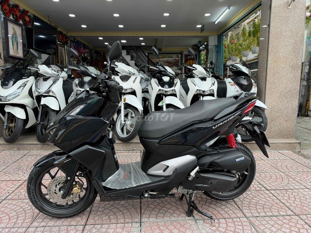 Honda Vario 160i ABS 2023 глянцевый черный, хошиминские номера, документы на владельца