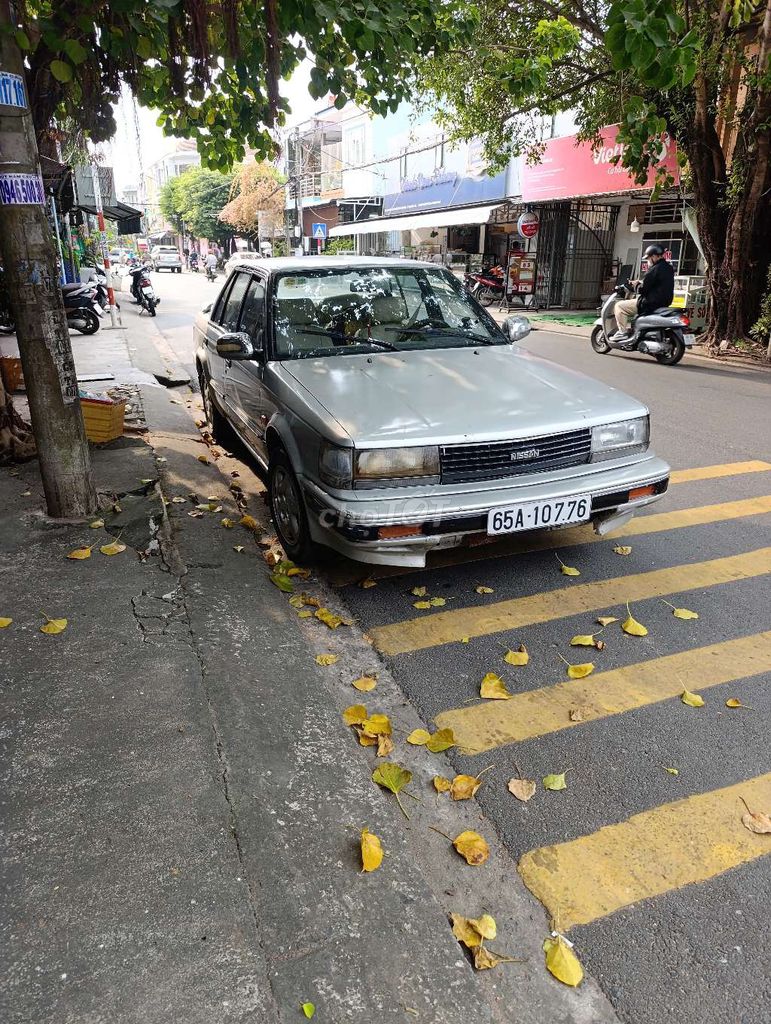 Nissan Bạc Số sàn. Mua bán Ô tô tại Huyện Long Hồ Vĩnh Long được đăng bởi Nguyễn Thái  hình 7