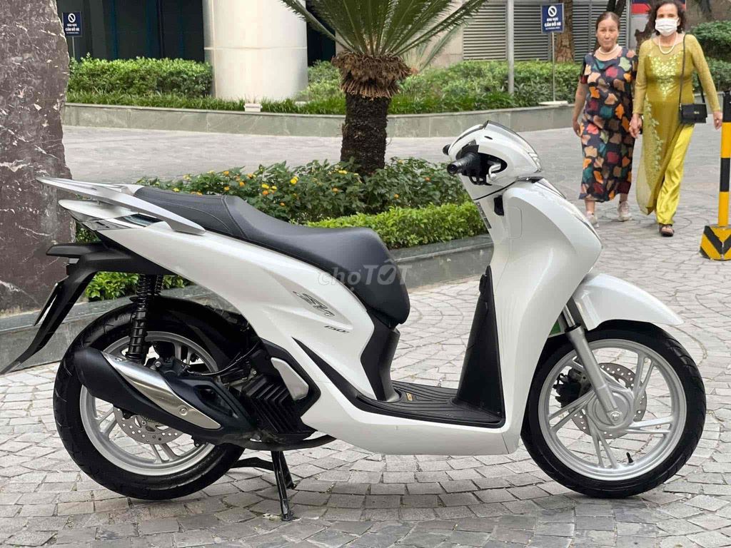 SH150 ABS 2021 zin chất - Trả trước 50tr nhận xe✅. Mua bán Xe máy tại Quận Hà Đông Hà Nội được đăng bởi Nguyễn thị xuân hình 4