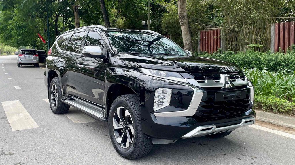 Mitsubishi Pajero Sport Đen 2024 - odo 2988km. Mua bán Ô tô tại Quận Bắc Từ Liêm Hà Nội được đăng bởi Hoàng Nga hình 2