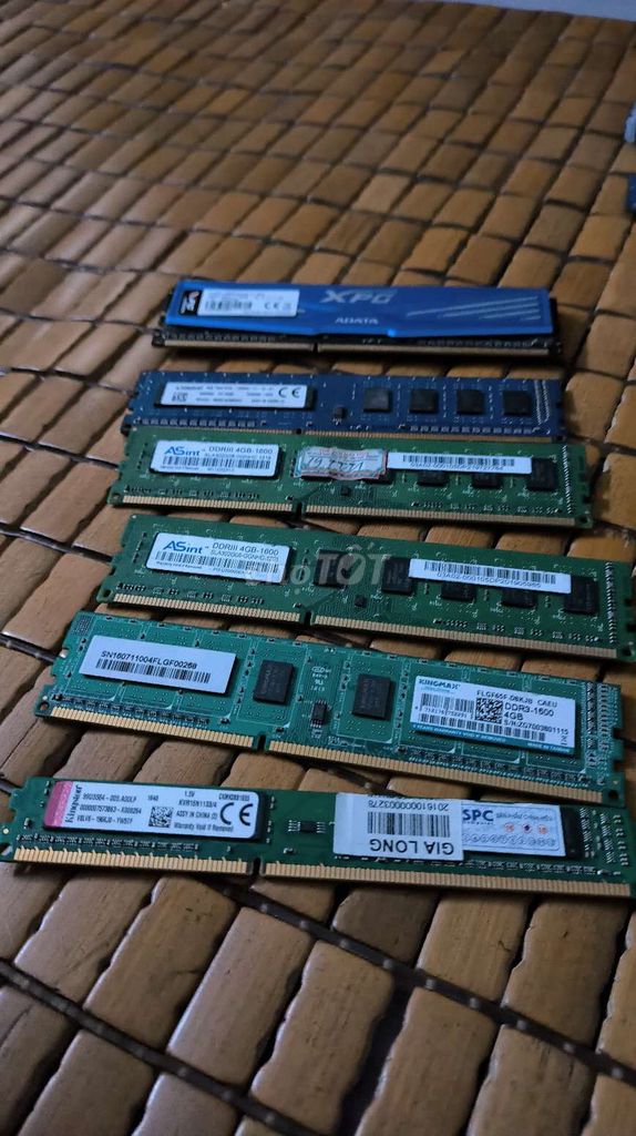 6 thanh RAM 4GB DDR3. Mua bán Linh kiện (RAM, Card...) tại Quận Ba Đình Hà Nội được đăng bởi Chu Mạnh Hưng hình 1