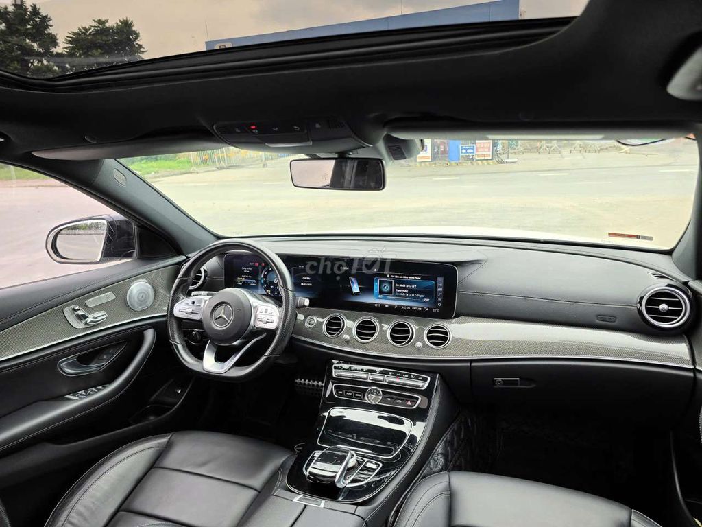 Mercedes E300 AMG Siêu Lướt 40000 KM. Mua bán Ô tô tại Quận Long Biên Hà Nội được đăng bởi Anh Tuấn hình 5