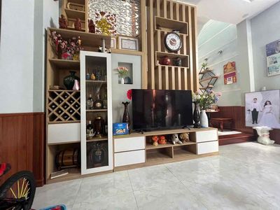 Аренда · 3 комн. · 100 м² · Quận Cẩm Lệ, ул. Đường Thanh Hoá