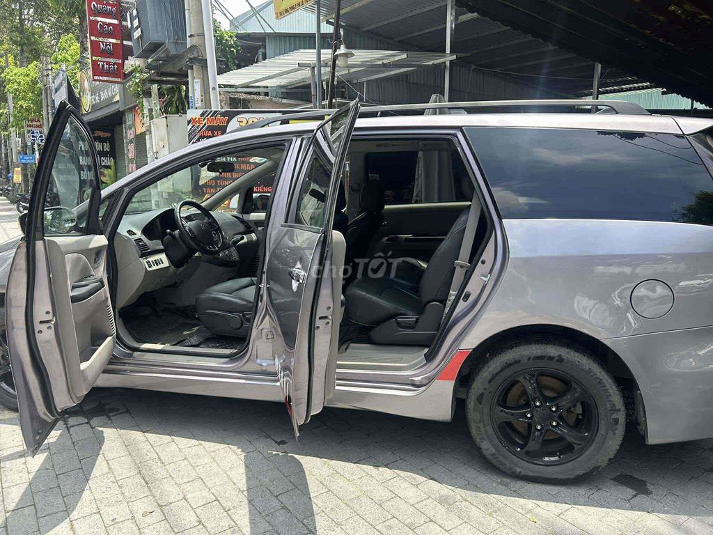 Mitsubishi Grandis 2005 2.4 AT - 195000 km. Mua bán Ô tô tại Thành phố Thủ Dầu Một Bình Dương được đăng bởi Mr Tâm hình 2