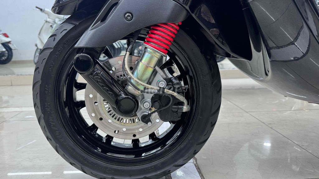 Vespa Sprint  mẫu 2020 Full đen bóng Camay đẹp. Mua bán Xe máy tại Quận Phú Nhuận Tp Hồ Chí Minh được đăng bởi VESPA  PIAGGIO BẢO HƯNG Vespa cũ trả góp  hình 3