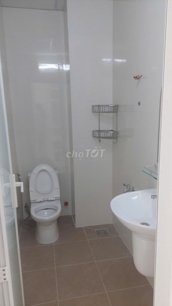 CHO THUÊ NHÀ MẶT TIỀN TRẦN THỦ ĐỘ 400M2, 6 PHÒNG, 26 TRIỆU/THÁNG