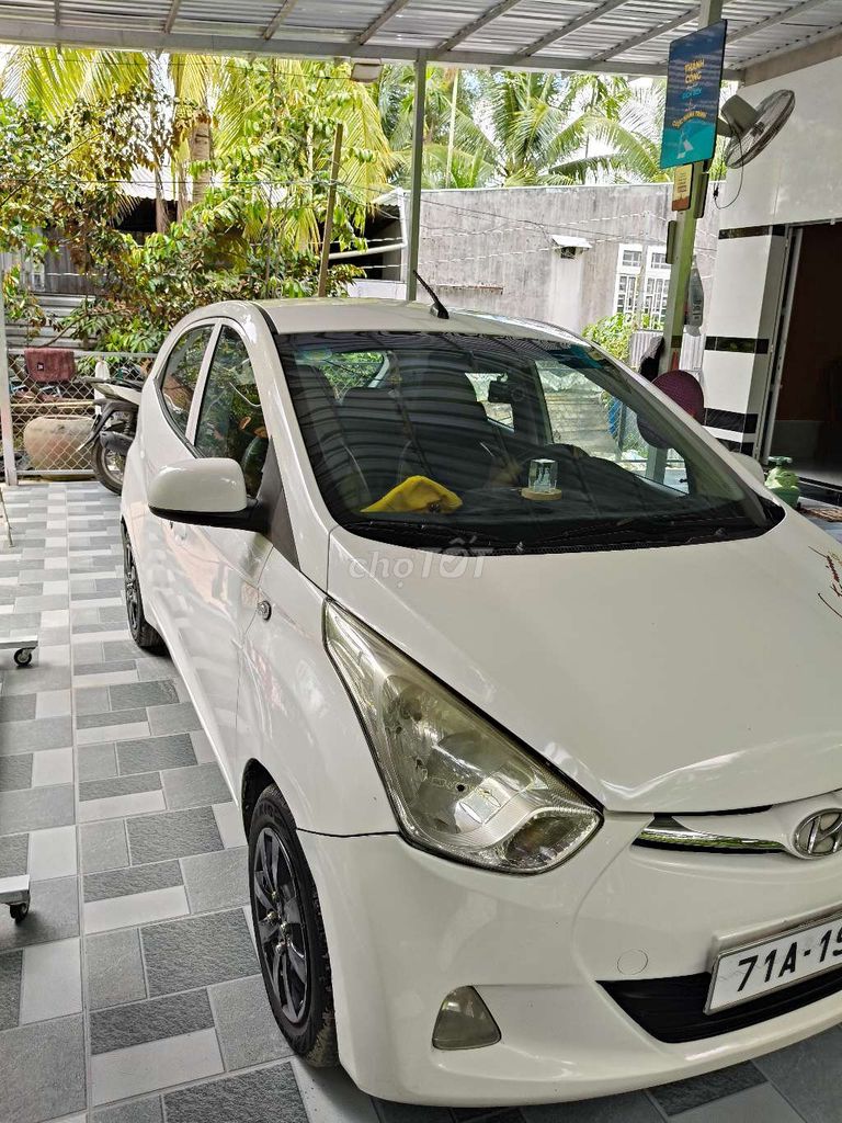 Hyundai Eon 2012 photo 2